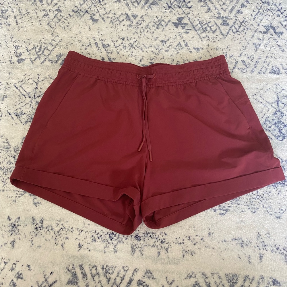 NWOT lululemon athletica drawstring shorts